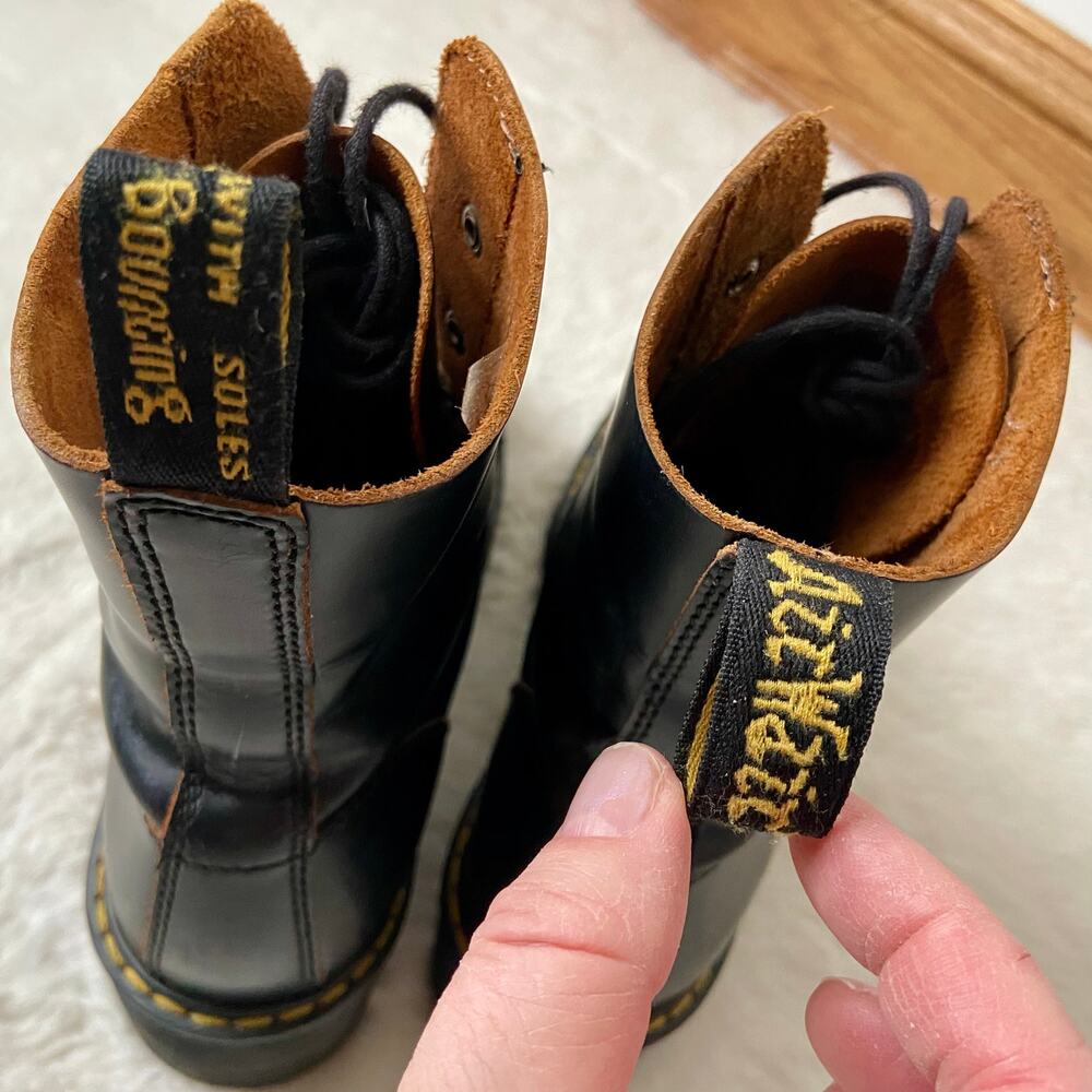 Dr. Martens Leona Vintage Smooth black boots - Picture 12 of 12